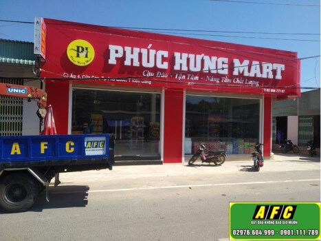 Bang Hieu Mica Chu Noi Phuc Hung Mart Phu Quoc